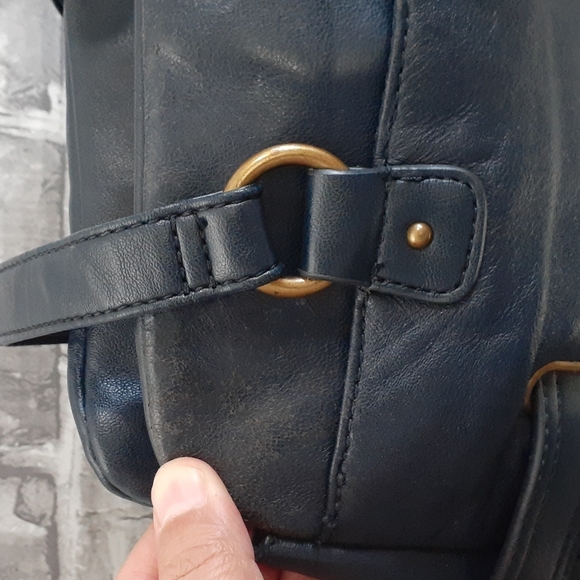 Vtg. Unbranded Shoulder Purse Blue Genuine leather with man made trim. - Picture 15 of 16